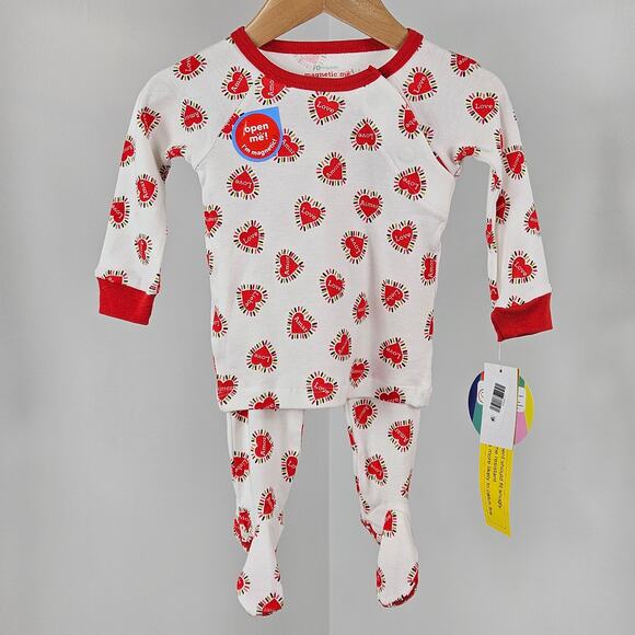 Magnetic Me Baby Organic Valentine Hearts Two Piece Pajama Set | 9-12 Months - Picture 2 of 12